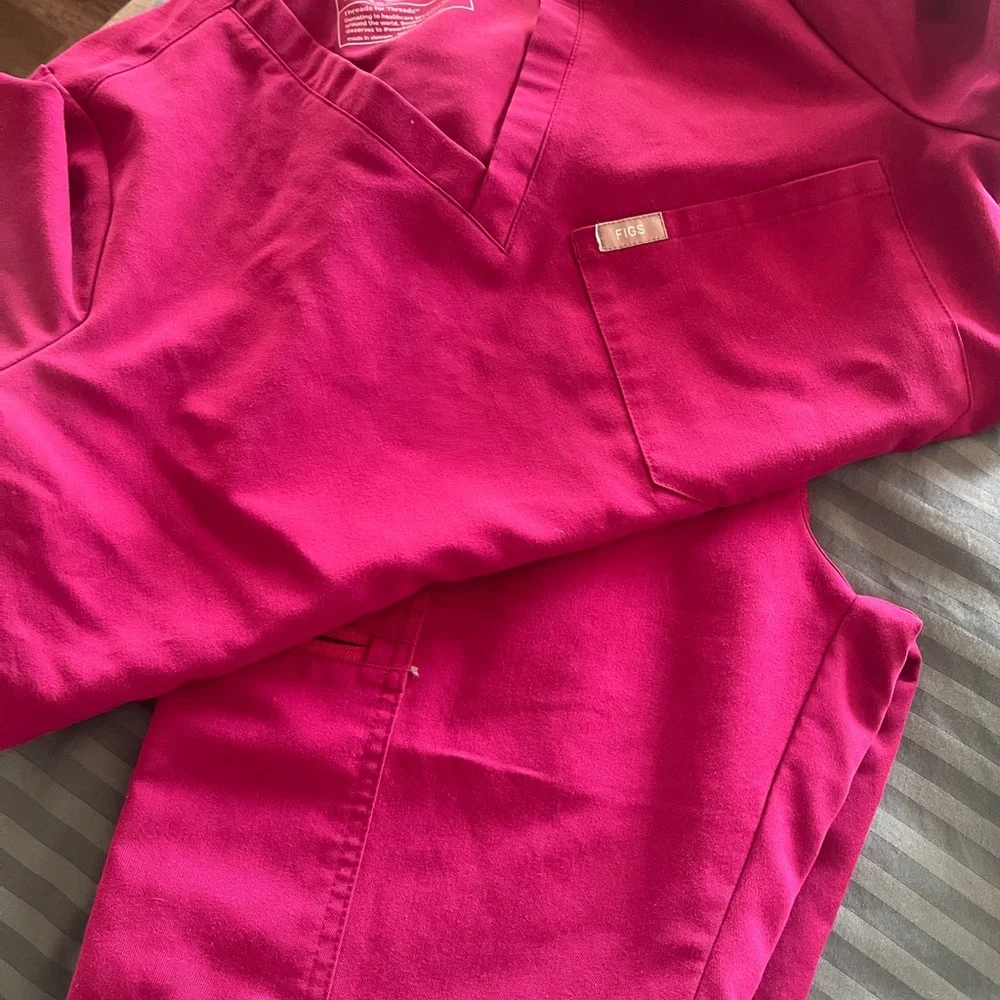 Figs scrubs - Picture 9 of 10